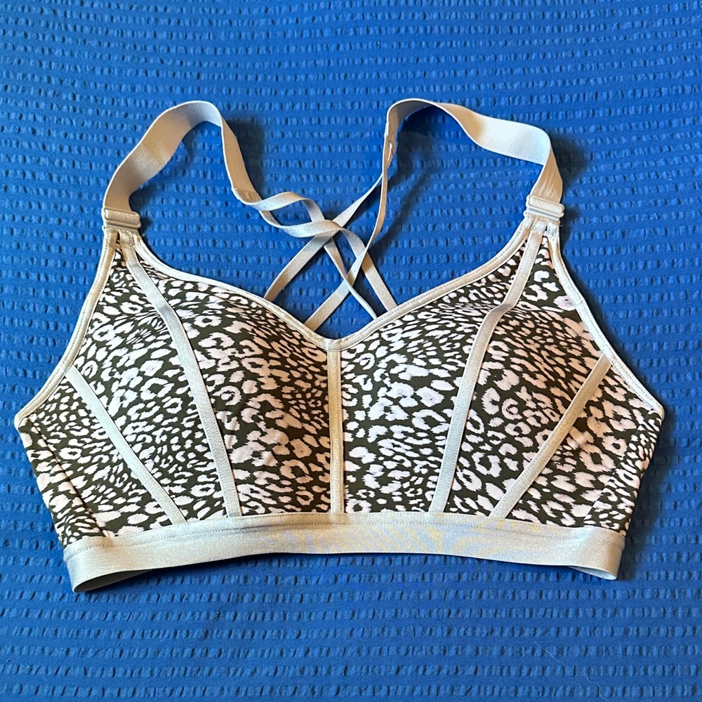 Victoria's Secret Leopard Print Sports Bra - Black and White
